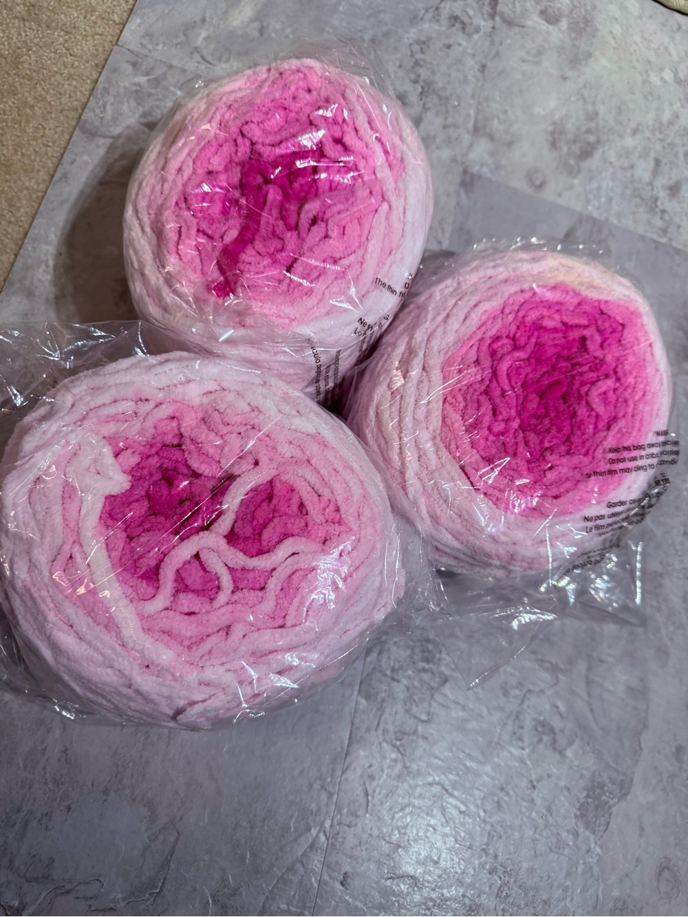 Lot of 3 Bernat Blanket Perfect Phasing Yarn Cakes – Fuchsia (Brand New)